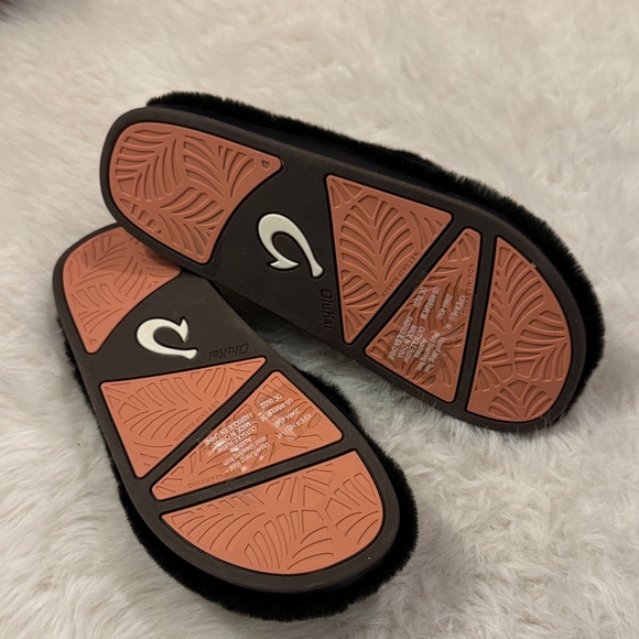 OluKai Kipea Heu Genuine Shearling Black Sandal/Slippers Women’s Size 8 NWOT - Picture 5 of 7